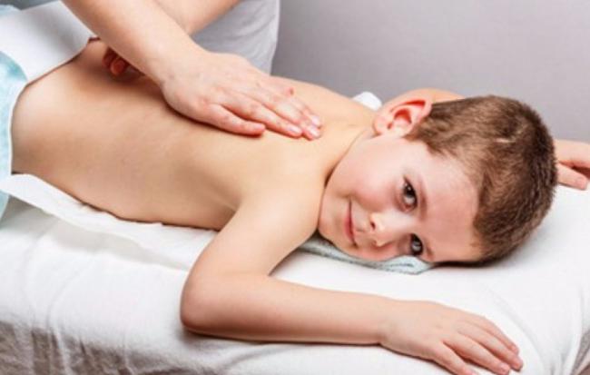 Искривление позвоночника у ребенка