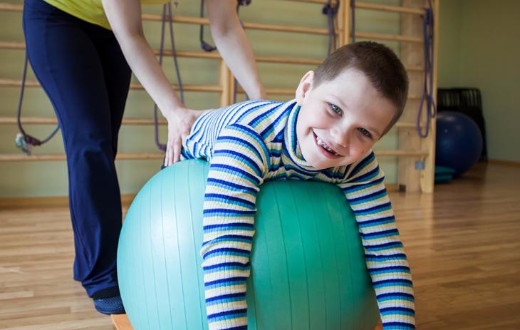 Примеры упражнений на гимнастическом мяче для детей с ДЦП